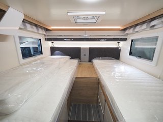 Husbil-halvintegrerad Ci Elliot 84 XT 15 av 21