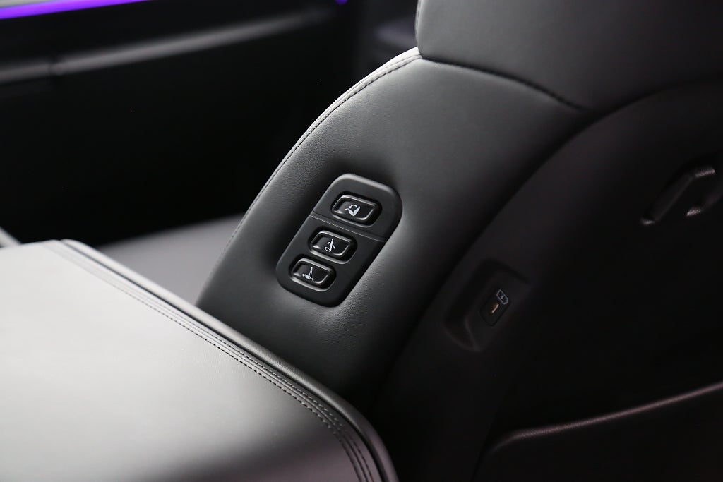 Hyundai Santa Fe PHEV 4WD 252HK Calligraphy Line 7-sits 2025