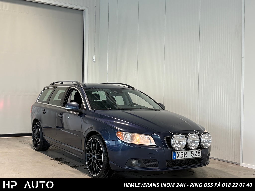 Volvo V70 D4 AWD 163hk Momentum Drag D-värm Extraljus