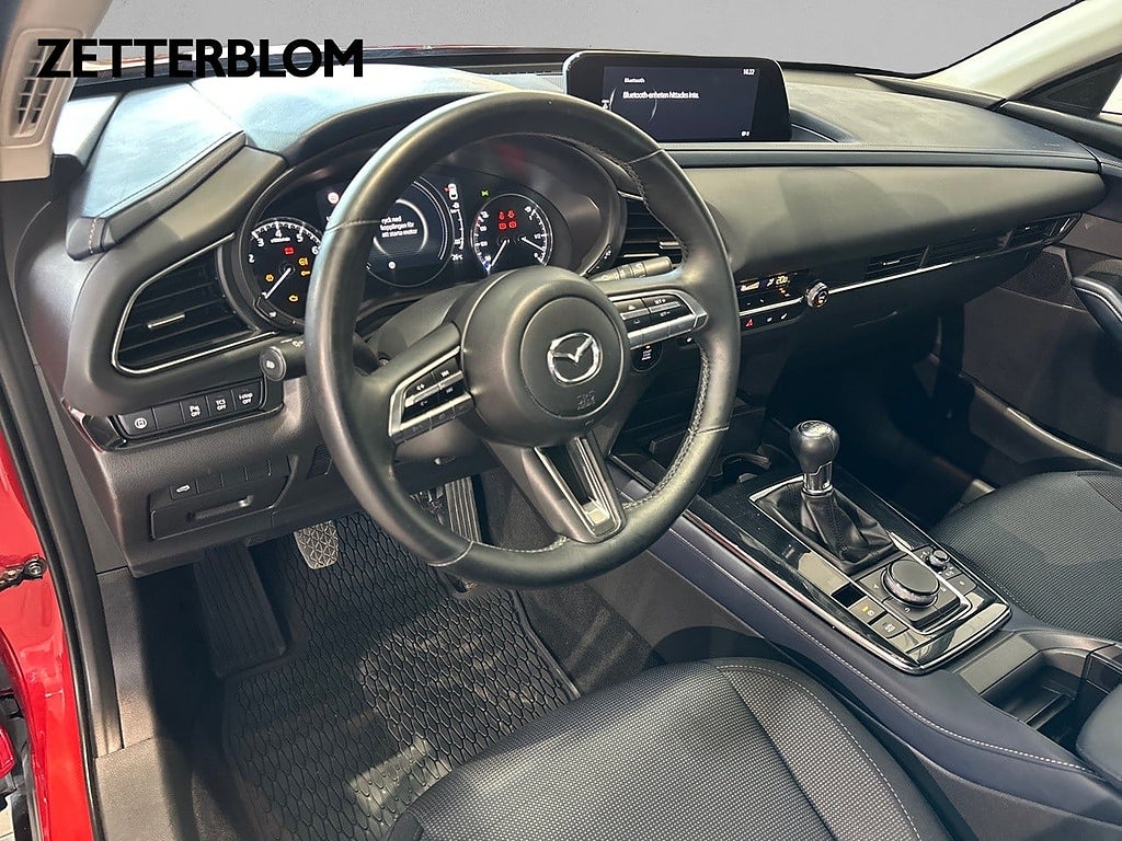 SUV Mazda CX-30 8 av 16