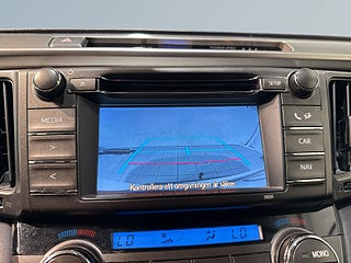 Toyota RAV4 2.0 AWD Edition Feel Kamera Drag Mvärm GPS S/V-hjul – bild 15