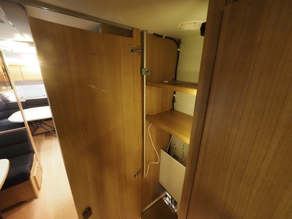 Polar 620 CTX Svit AC Vintervagn Dinette Franskbädd ALDE