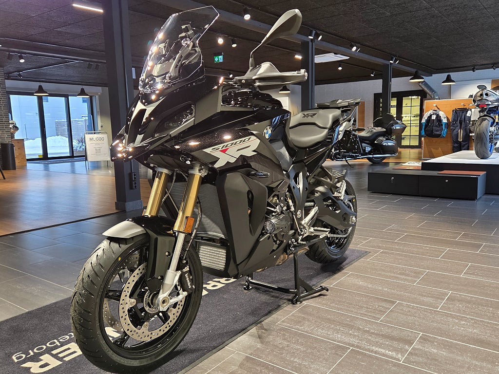BMW S1000XR
