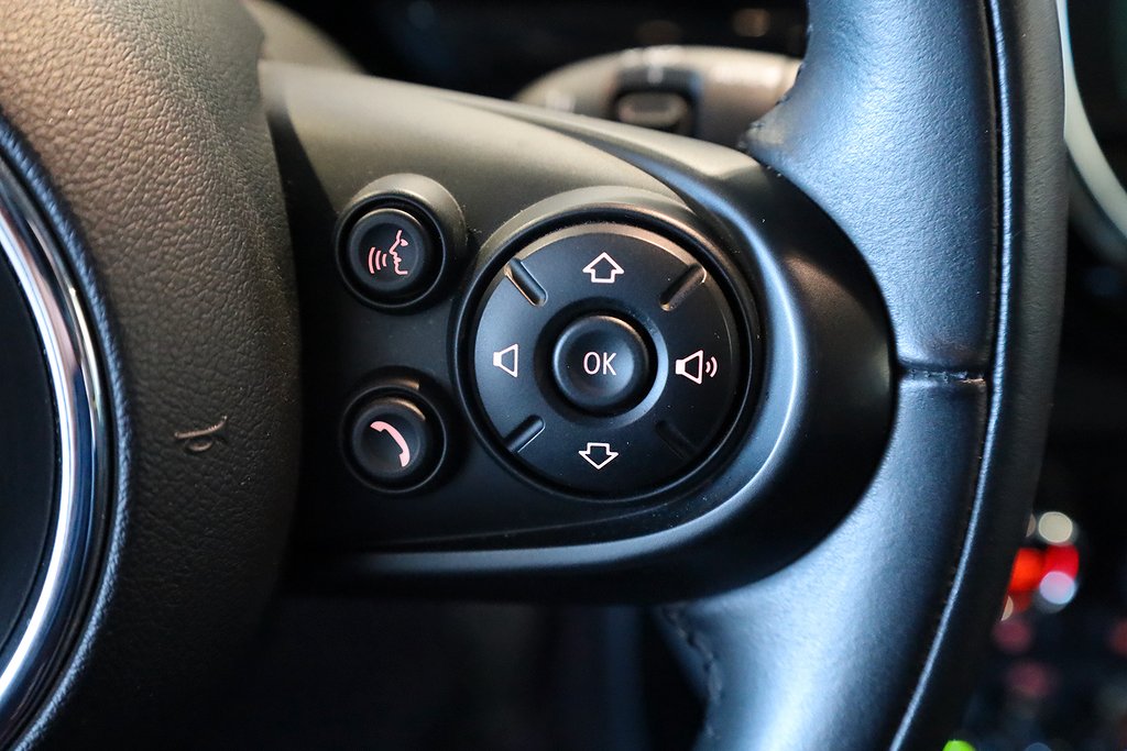 MINI Clubman Cooper Aut Salt II Navi Connected Nyservad 2019