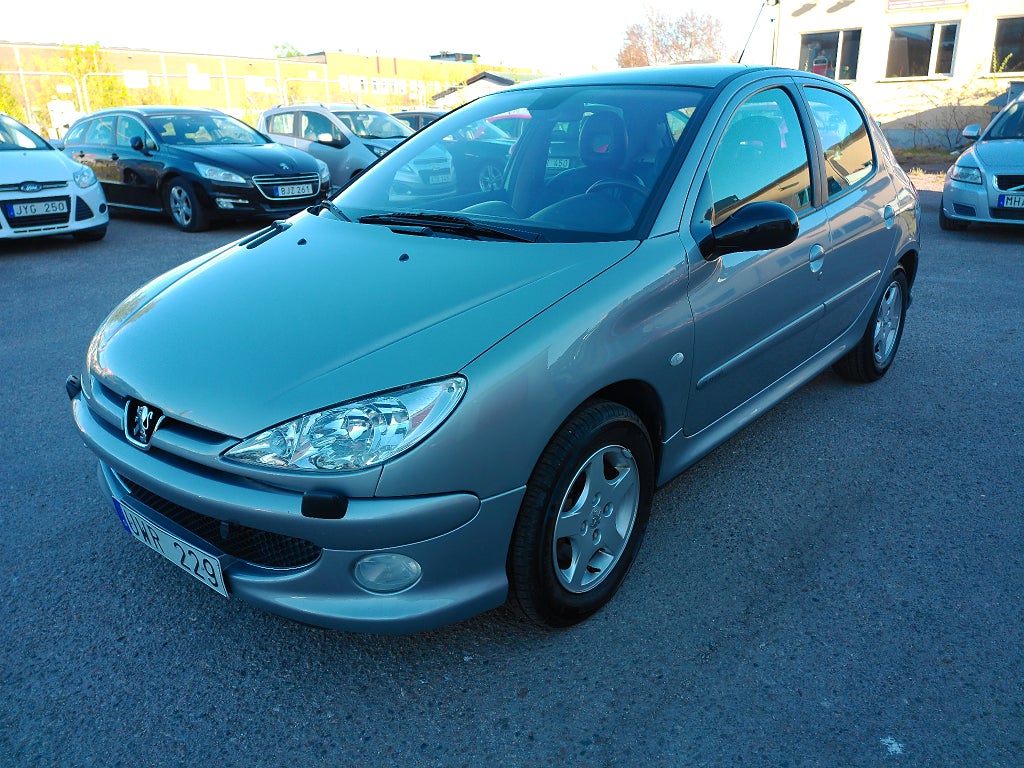Peugeot 206 5-dörrar 1.6 XT Euro 4