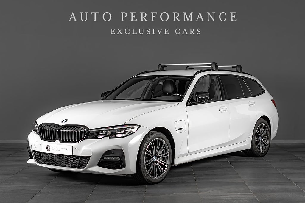 BMW 330 e xDrive Touring M-Sport Plug-In / Hemleverans /