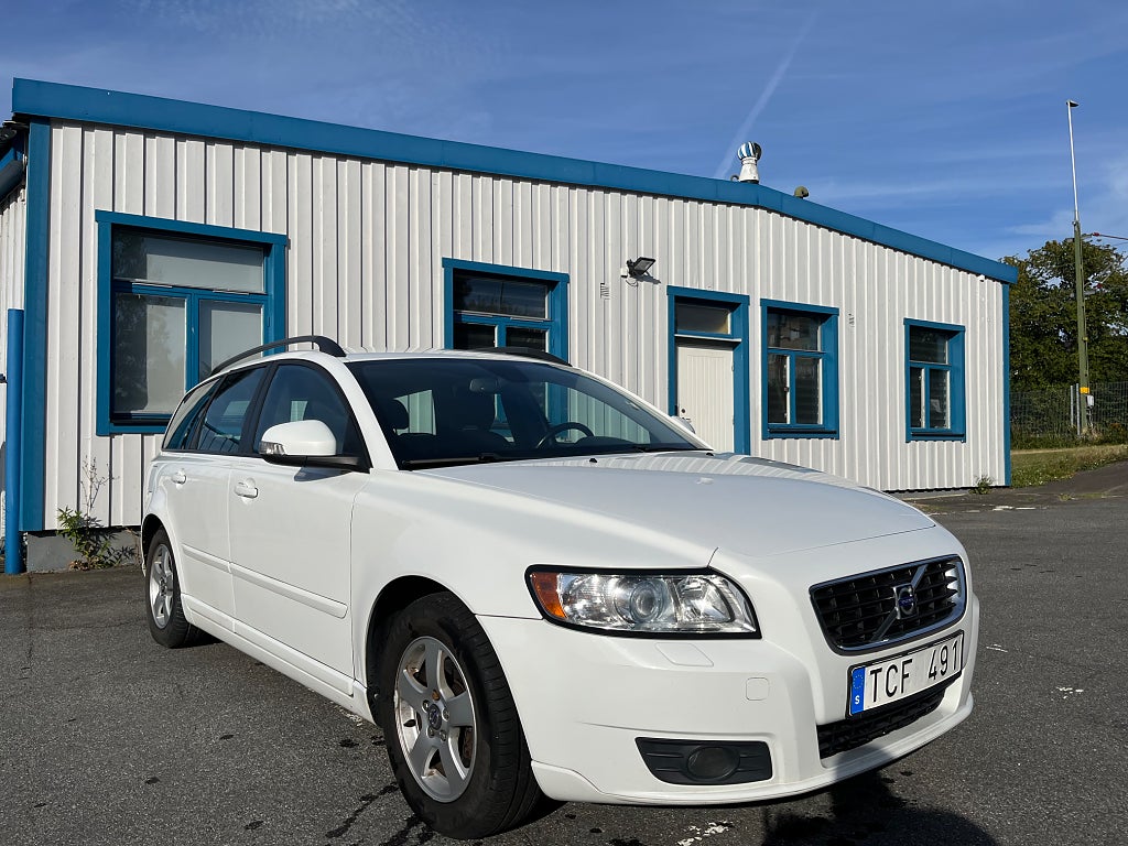 Volvo V50 1.8 Flexifuel Momentum,Nybesiktigad,Dragkrok 