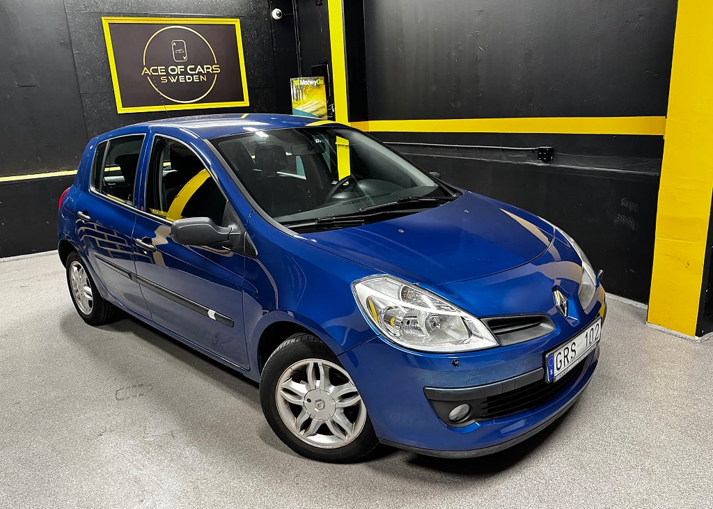 Renault Clio 5-dörrars Halvkombi 1.6 nyservad/besiktad