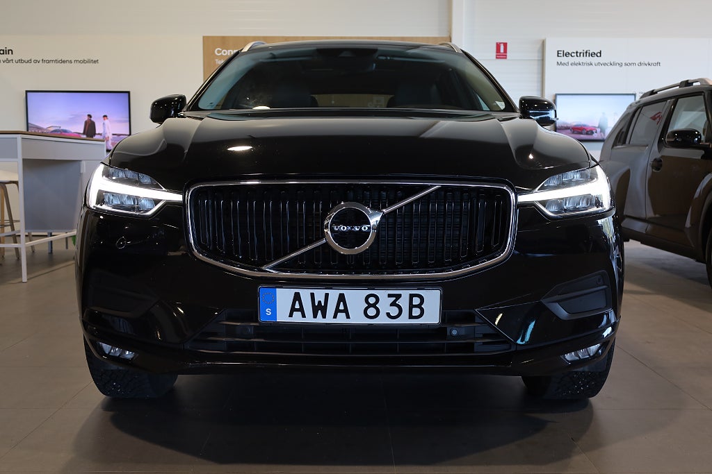 Volvo XC60 T5 AWD Geartronic Momentum Advanced Drag Pano Navi 2020