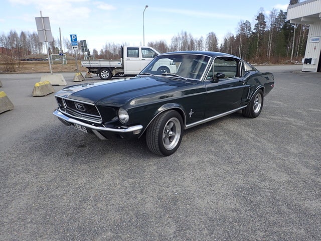 Ford Mustang Fastback 6.4 V8 SelectShift 284hk