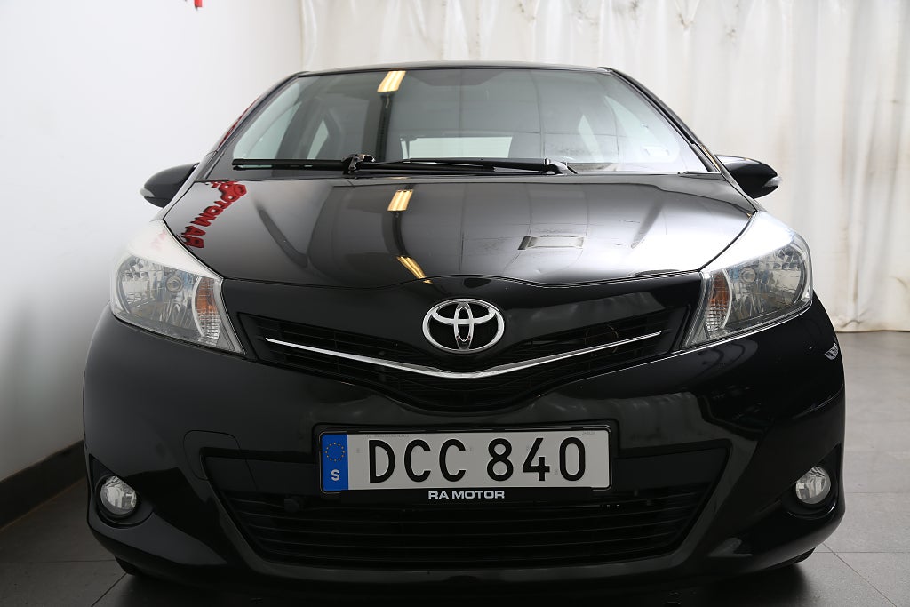 Toyota Yaris 1,33 Dual VVT-i Active 5-dörrar Kamera Motorvärmare 2013