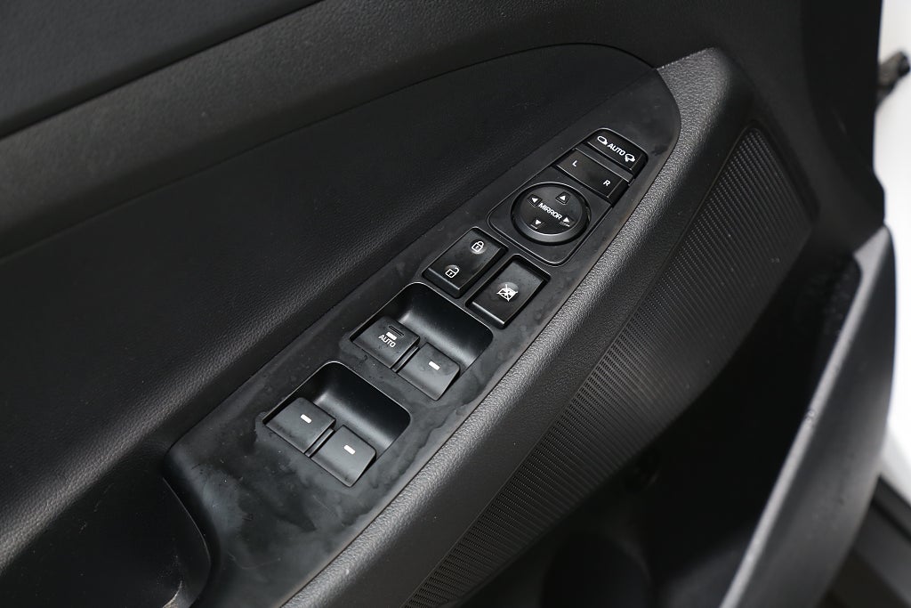 Hyundai Tucson 1,7 CRDi 141hk Move! Aut Navi Kamera 19" Drag 2018