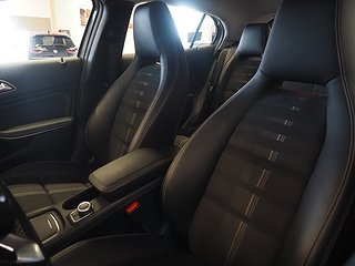 SUV Mercedes-Benz GLA 17 av 21
