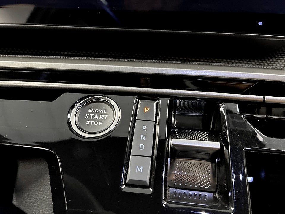 Bild på Peugeot 5008 GT Hybrid 145hk Aut 7-SITS B-KAMERA CARPLAY