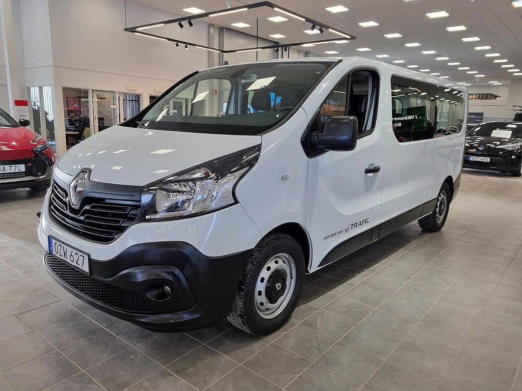 Renault trafic Kombi Passenger 9-sits Värmare Moms Drag