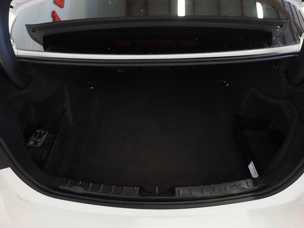 BMW 320d Sedan xDrive 190hk M Sport |Navi|Skinn|Kamera|Drag|