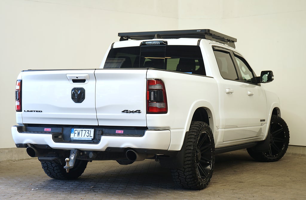 Dodge RAM 1500 5.7 V8 HEMI LIMITED NIGHT 395hk