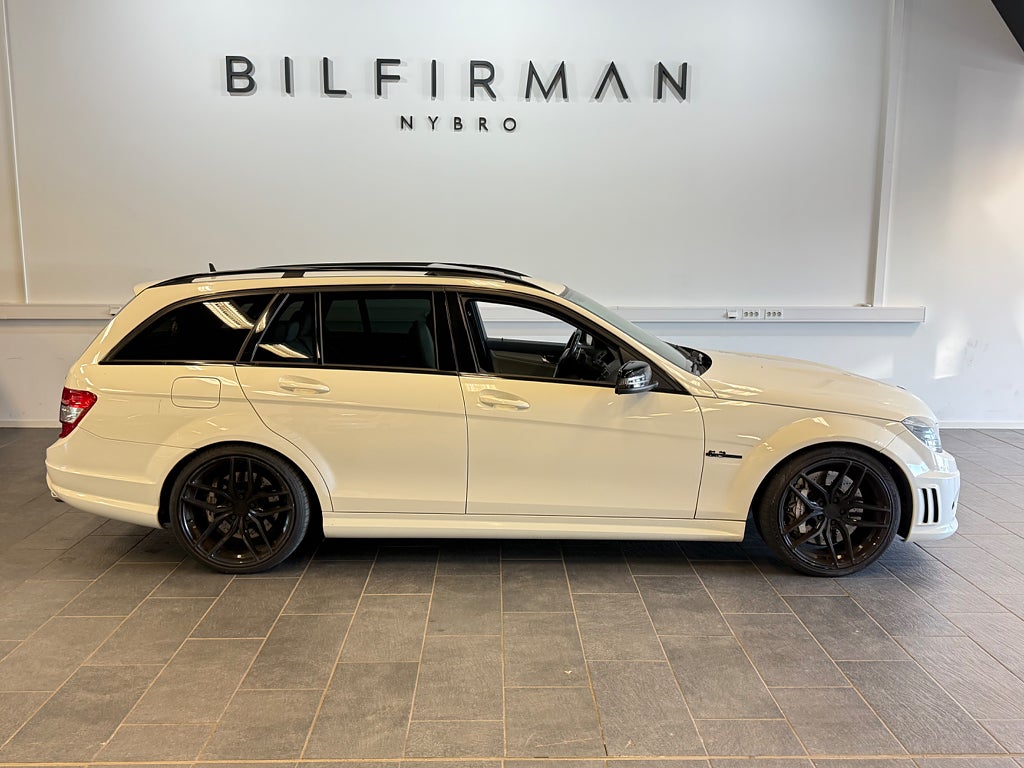 Mercedes-Benz C 63 AMG T HARMAN/KARDON|PANORAMA