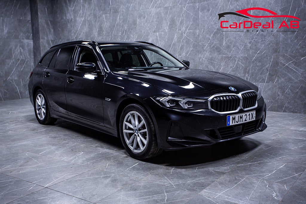 BMW 330e xDrive Touring Kamera CarPlay Navi Rattvärme Drag MOMS