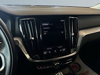 Volvo V60 Cross Country D4 AWD Momentum S&V-hjul/Kamera/Carplay/Handsfree/Dvärm