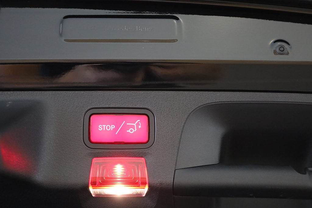 Mercedes-Benz CLA 200 Shooting Brake 7G-DCT Panorama Kamera Läder Navi 2021