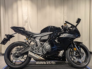 Yamaha YZF-R7 Tech Black / Räntekampanj 3,45% / Omgående lev!