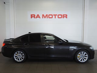 Sedan BMW 530 3 av 23