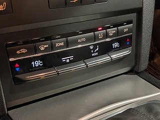 Sportkupé Mercedes-Benz E 21 av 28