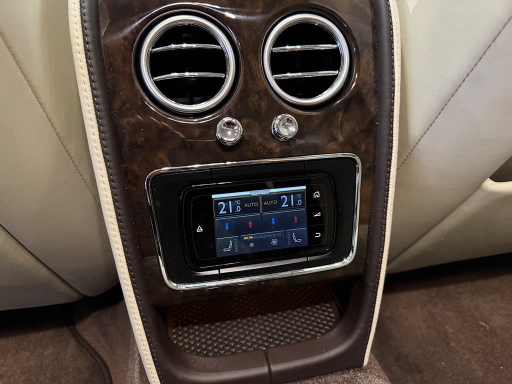 Bentley Flying Spur W12 6.0 W12 Endast 1275 mil - bild 10