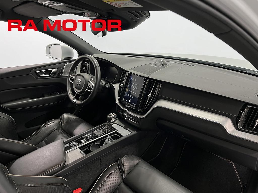 Volvo XC60 T5 250hk R-Design | B&W | Drag | 360° | Navi | HUD | 2019