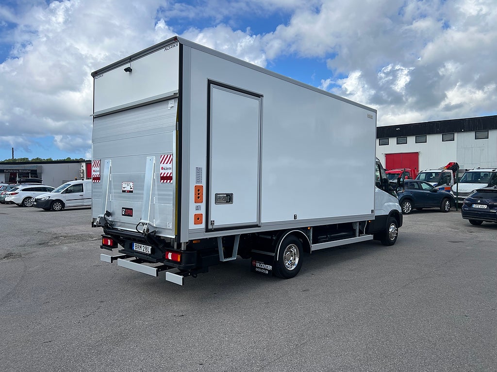 Iveco Daily 72C14G A8 CNG Skåpbil med Z-Lift