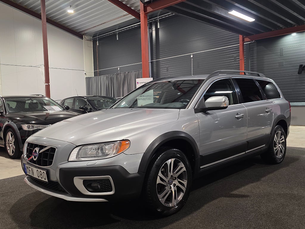 Volvo XC70 D5 AWD Summum Dragkrok keyless D-värmare Farthållare