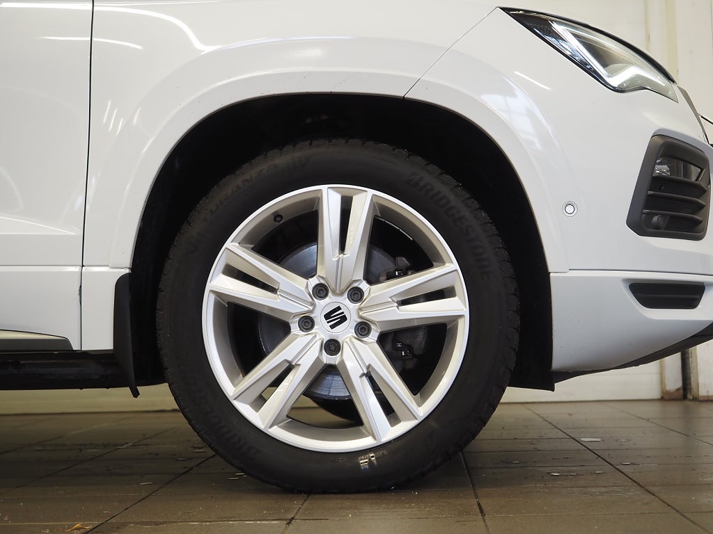 Seat Ateca 2.0 TDI 4Drive FR Cockpit Drag Navi D-Värm B-Kam 2021