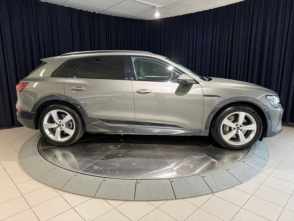 Audi q8-e-tron 2024 - miniatyr 7