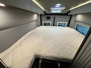 Husbil-halvintegrerad Robeta Apollo 180HK AUT 12 av 24