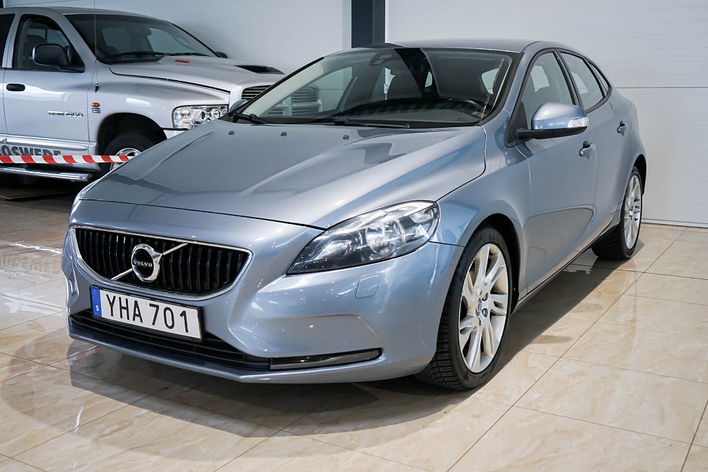 Volvo V40 T2 122hk Bluetooth Farthållare 
