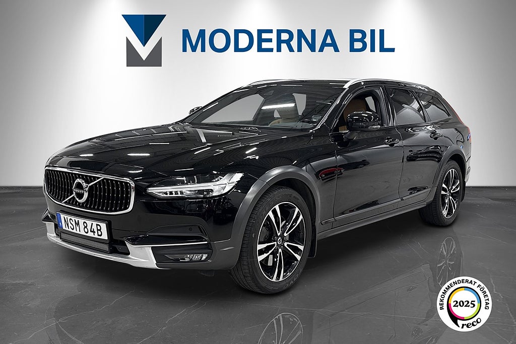 Volvo V90 Cross Country D4 AWD Momentum H&K Drag B-kam Se-Spec!
