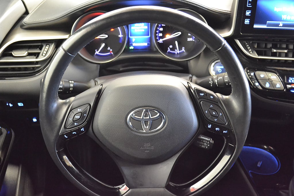 Toyota C-HR Hybrid CVT X-Edition Dragkrok Kamera Rattvärme M-Värm 2019