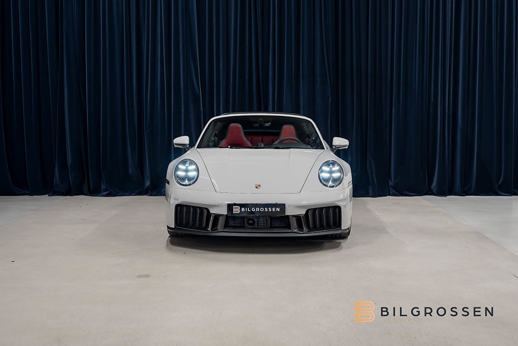 Porsche 911 992.2 Targa 4 GTS SportDesign Kolfiber BOSE HUD Lyft
