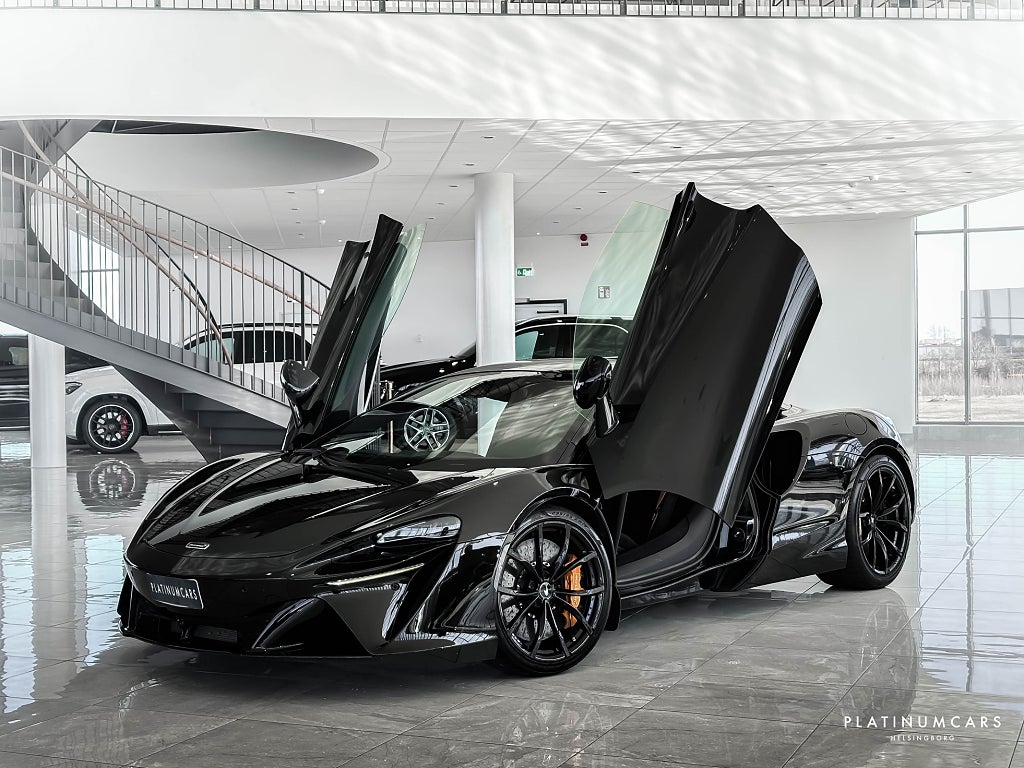 McLaren Artura 680hk / Sv.såld / Technology / B&W / Låga mil