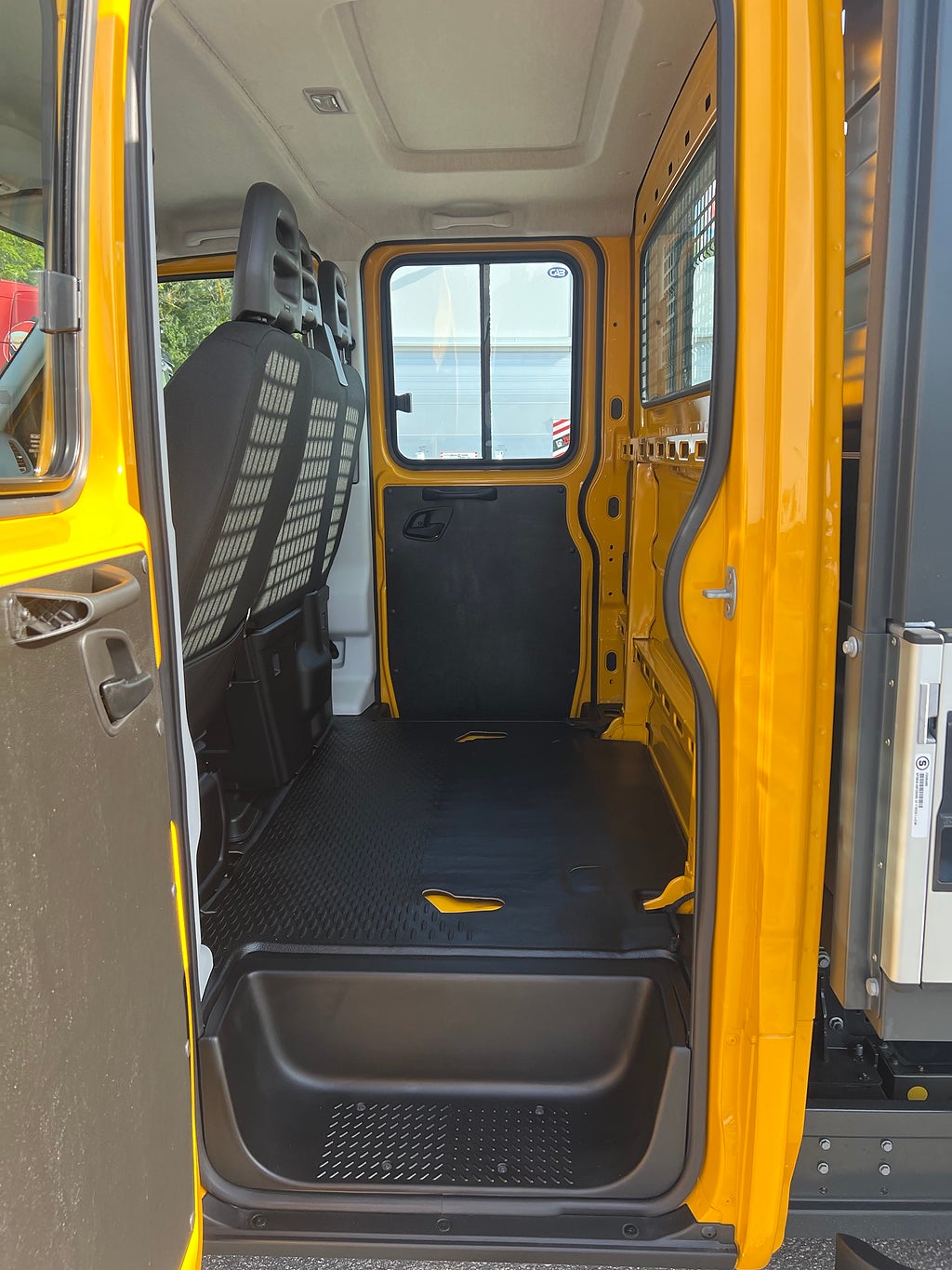 Iveco Daily 42S14E Dubbelhytt, El-Bil