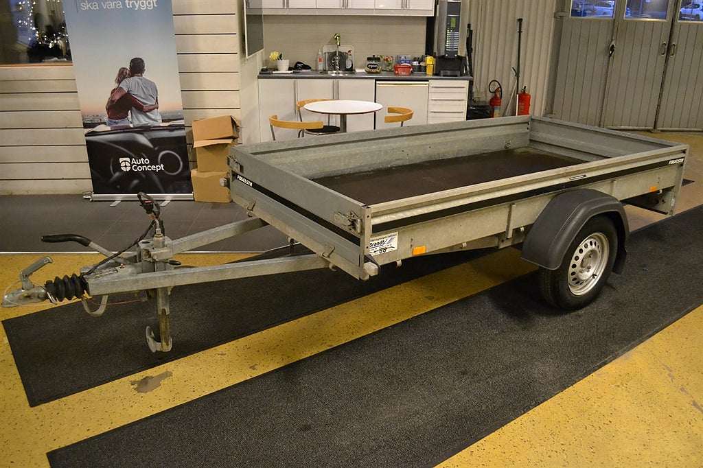 Fogelsta Lågbyggd L-750 med Broms Toppskick