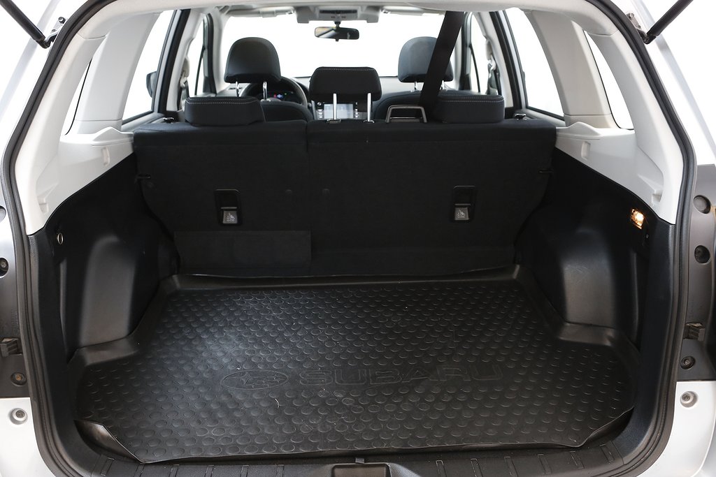 Subaru Forester 2,0i 150hk XS Aut AWD Pano Motorv Dragkrok 2018