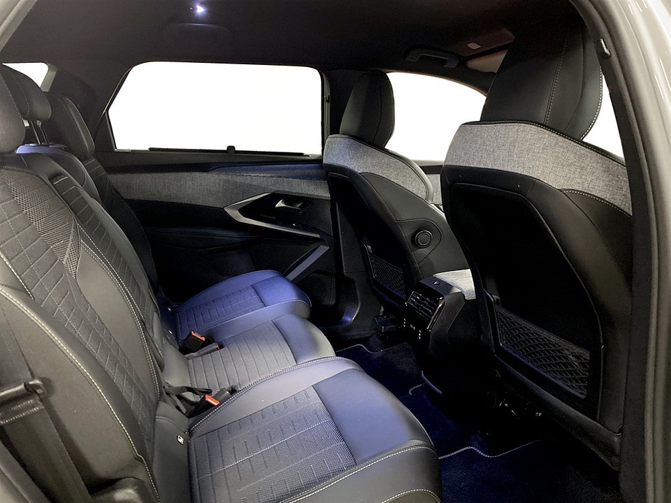 Bild på Peugeot 5008 GT Hybrid 145hk Aut 7-SITS B-KAMERA CARPLAY