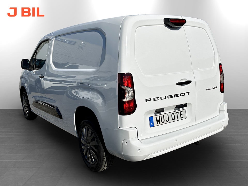 Bild på Peugeot Partner Plus 130hk Aut L2 - EDITION! SERVICE & V-HJUL INGÅR!