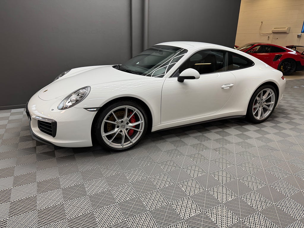 Porsche 911 Carrera 4S PDK / Nyservad