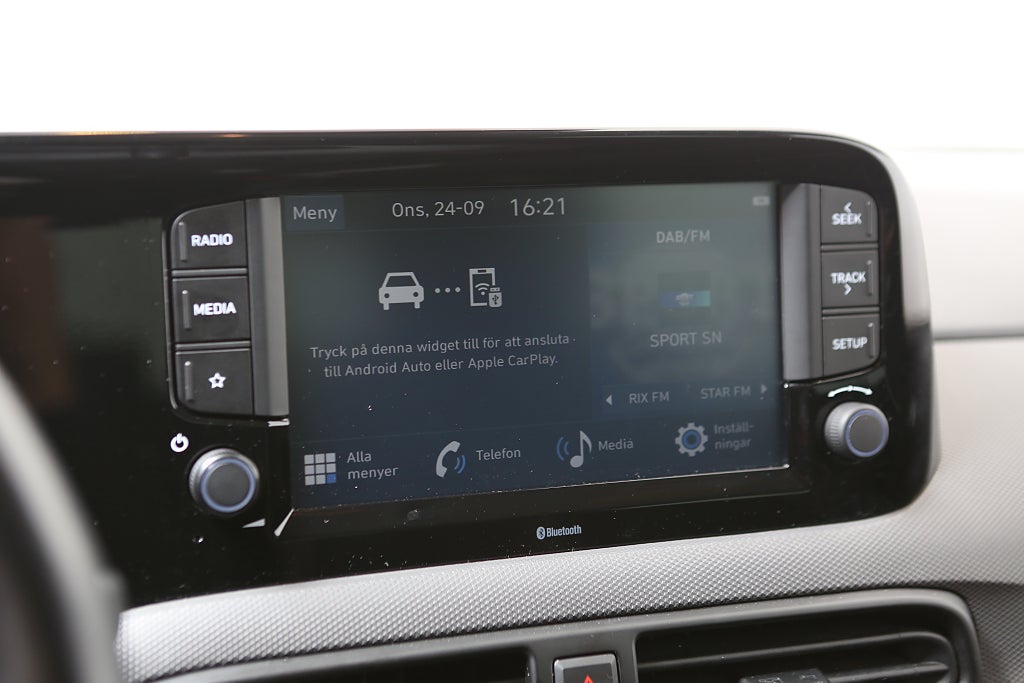 Hyundai i10 1,0 blue Essential CarPlay 2-tons lack