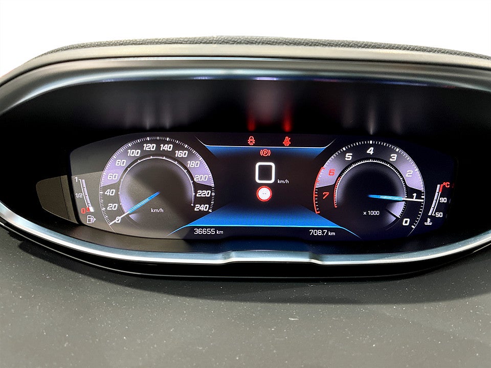 Bild på Peugeot 3008 Active Pack 1.2 PT 130hk B-KAMERA BACKSENSORER