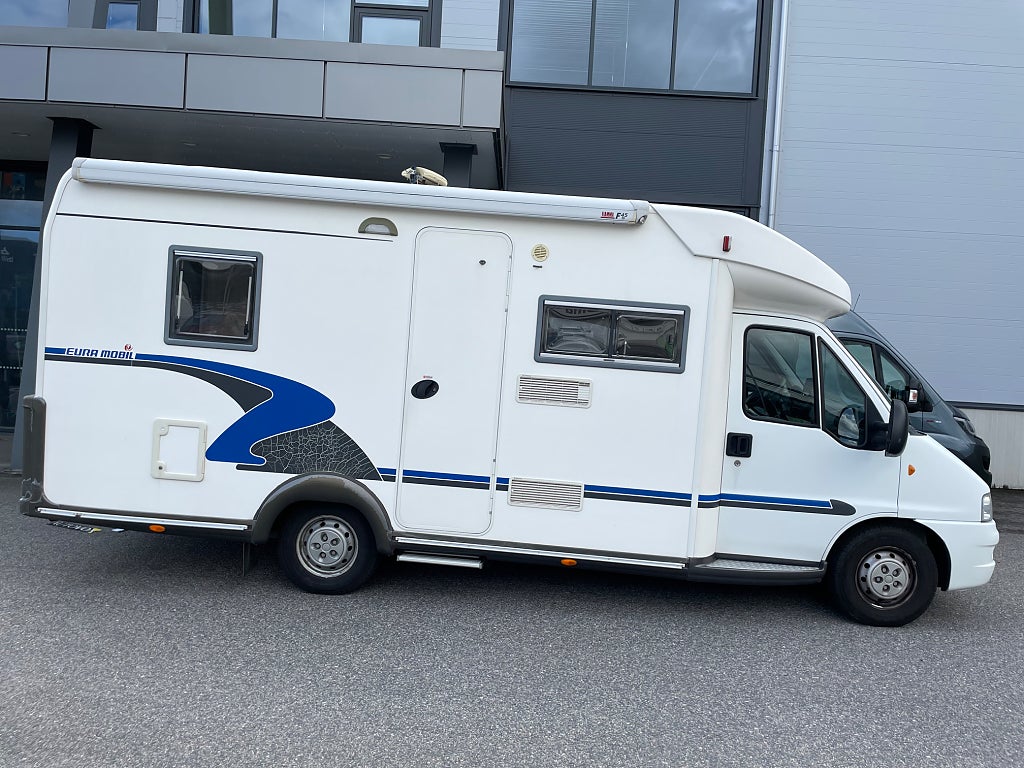 Eura Mobil CONTURA 632 SB (Endast 4200 Mil) Ny Bes-  fullservad, Vinter Pak