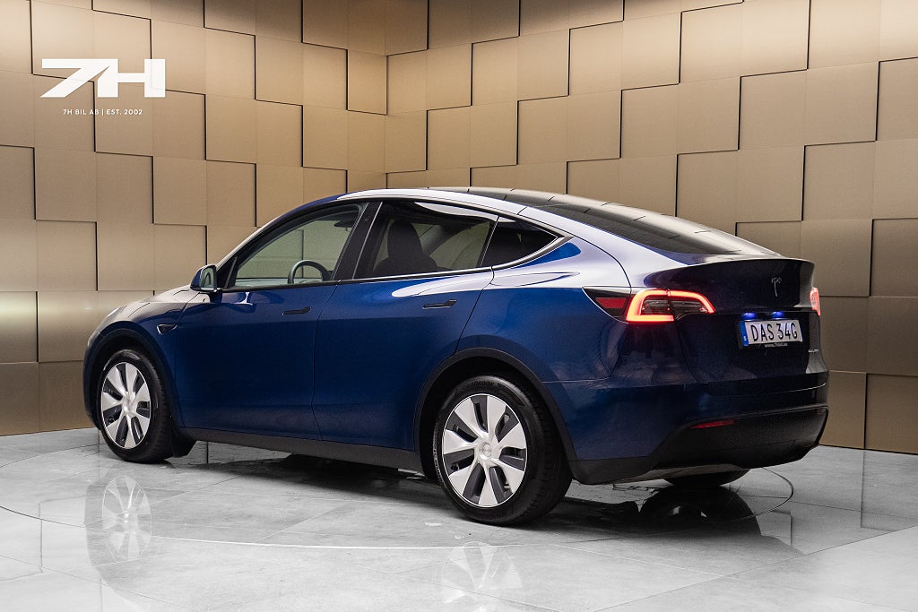 Tesla Model Y Long Range AWD Long Range  360° Pano / Autopilot / Moms